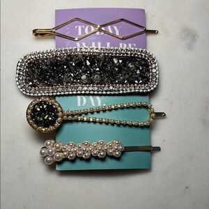 Elegant Black and Gold Hair Clips - Set of 4